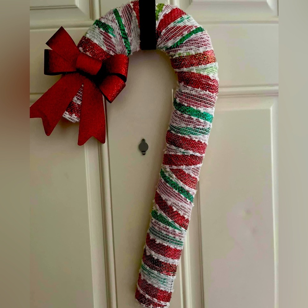 Candy Cane Christmas Wreath